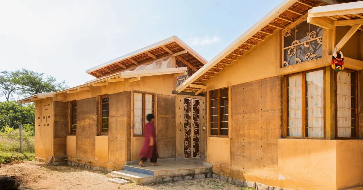 Architect of Modern ‘Earth Homes’ Breaks Myths About Mud Construction